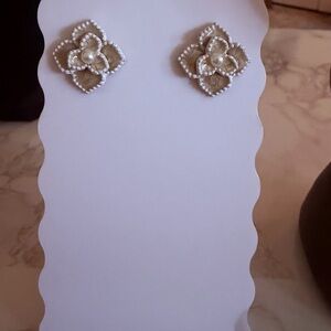 Pearl-Accent Floral Stud Earrings - Cream
